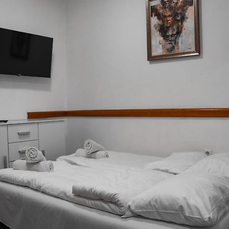 Stan Na Dan Sebastijan Apartment บันยาลูกา ภายนอก รูปภาพ
