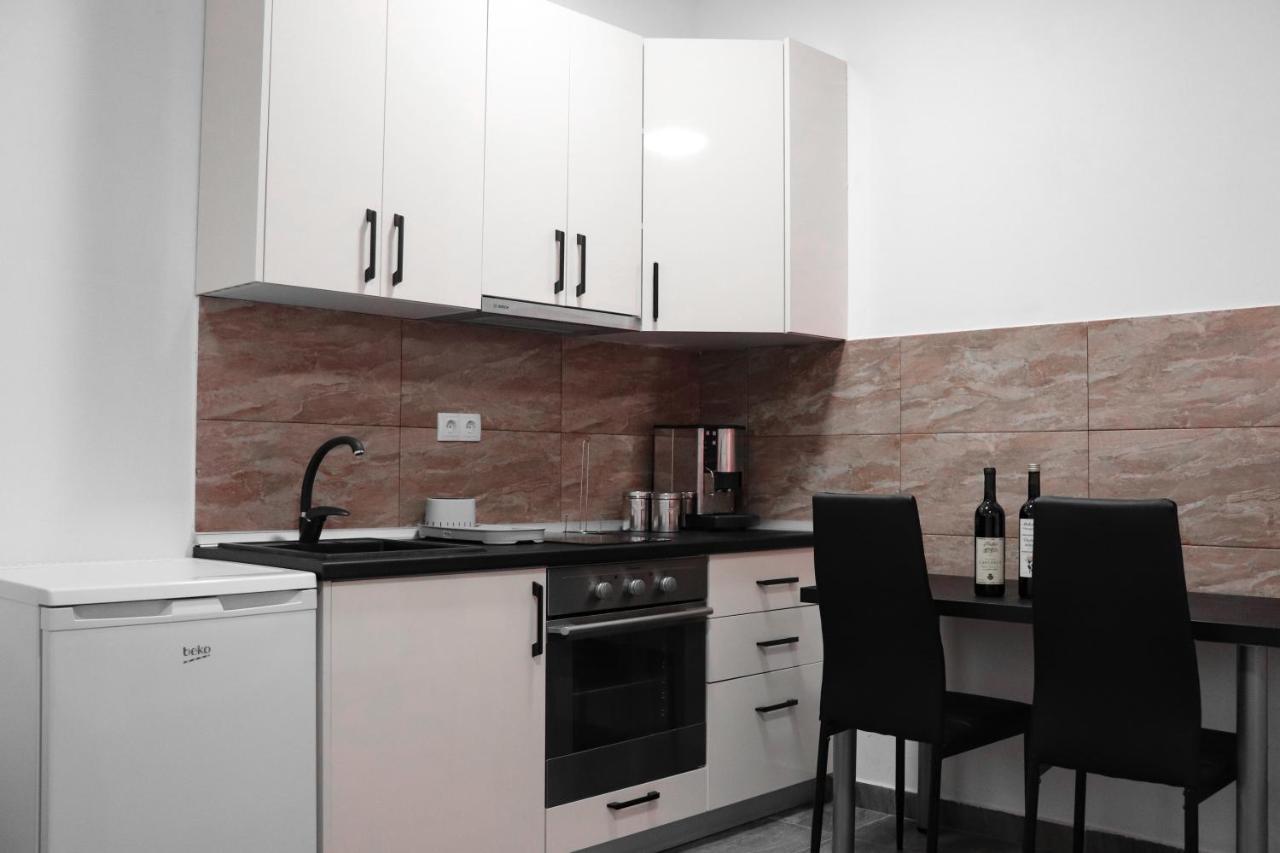 Stan Na Dan Sebastijan Apartment บันยาลูกา ภายนอก รูปภาพ